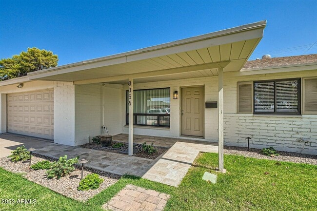 8356 E Palm Ln in Scottsdale, AZ - Building Photo - Building Photo