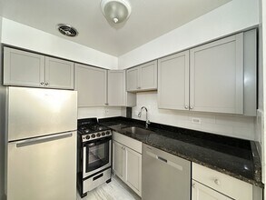 1515 W Morse Ave in Chicago, IL - Foto de edificio - Building Photo