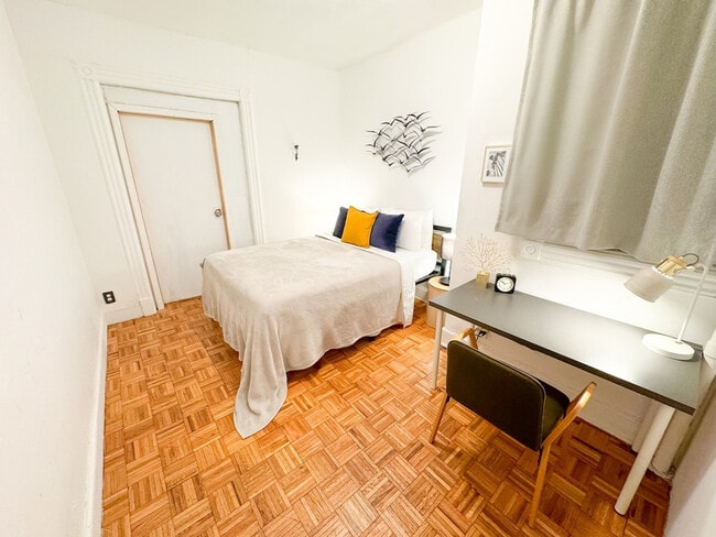 235 E 89th St in New York, NY - Building Photo - Building Photo
