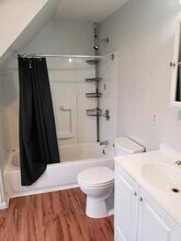 241 Spruce St in Manchester, NH - Building Photo - Building Photo