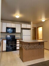 2109 Harris Ave in Bellingham, WA - Building Photo - Building Photo