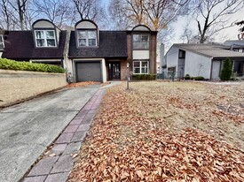 4 Goshawk Ct