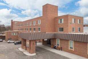 Eastpointe Commons in Grand Rapids, MI - Building Photo