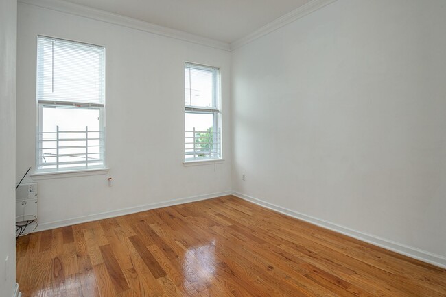 293 Communipaw Ave in Jersey City, NJ - Building Photo - Building Photo