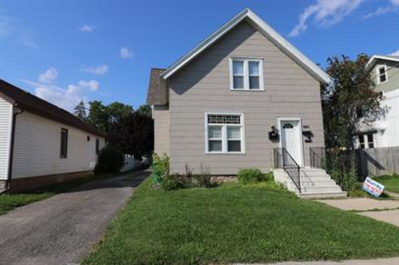 1323 Doty St in Green Bay, WI - Building Photo