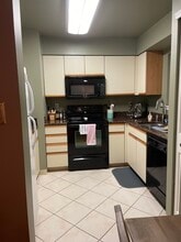 2751 Pennsylvania Ave, Unit Greenshire in Philadelphia, PA - Building Photo - Building Photo