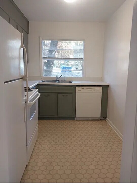 239 Waddell Cir in Oak Ridge, TN - Foto de edificio