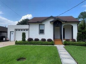 2508 N Industry St in Belle Chasse, LA - Building Photo