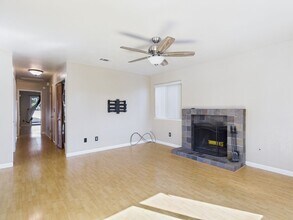 355 Casa Verde Way in Monterey, CA - Building Photo - Building Photo