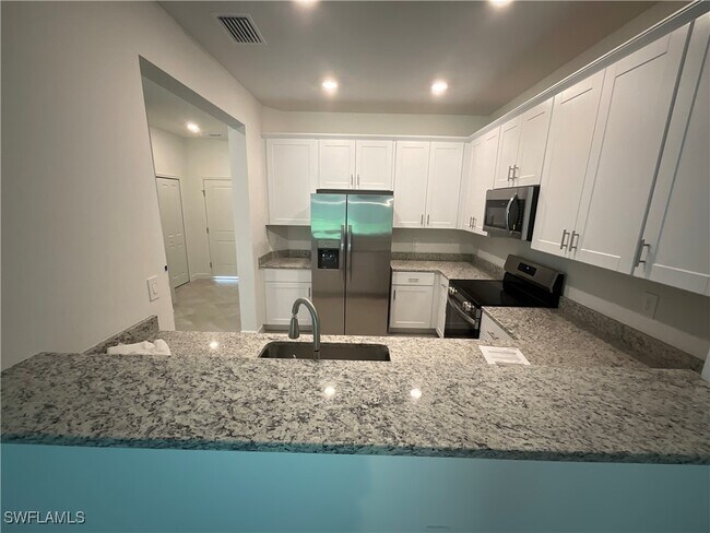 14116 Gardeners Wy in Ft. Myers, FL - Building Photo - Building Photo