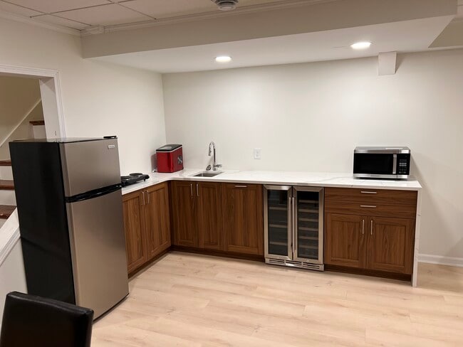 18 Rustic Ldg W in Minneapolis, MN - Building Photo - Building Photo