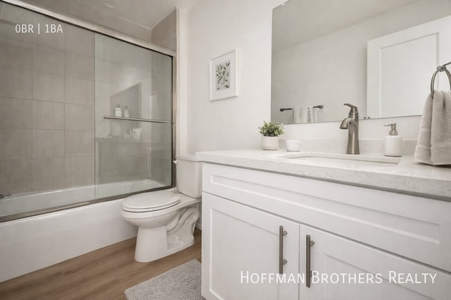 property at 1784 N Sycamore Ave