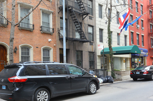 349 East 52nd Street in New York, NY - Foto de edificio - Building Photo