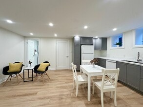 272 High Park Ave in Toronto, ON - Building Photo - Building Photo