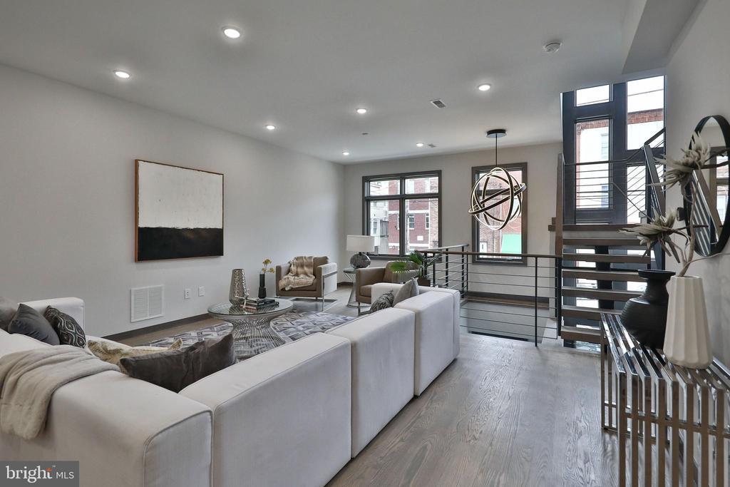 1024 Christian St in Philadelphia, PA - Building Photo