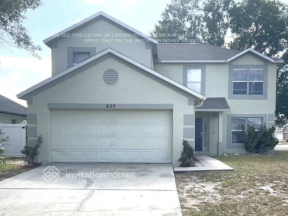 835 McLean Ct in Orlando, FL - Building Photo