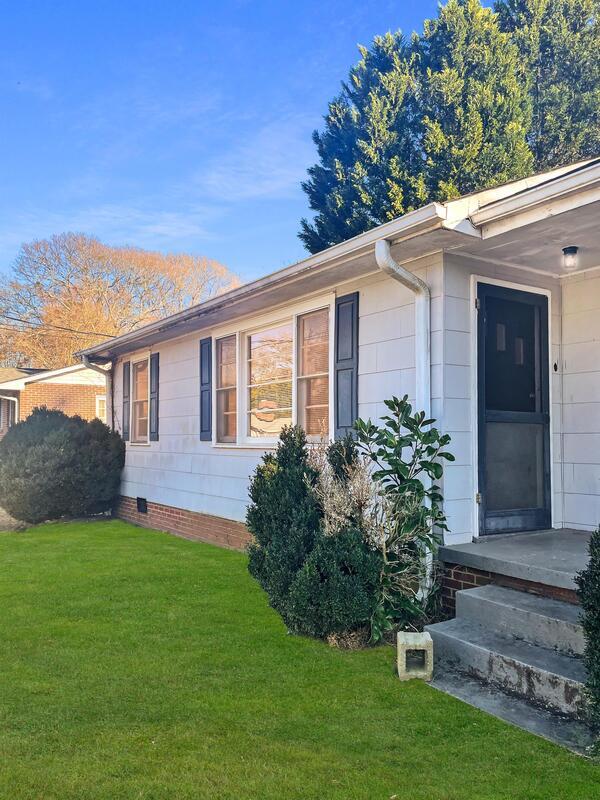 property at 40 Echols Dr