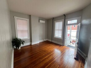 2711 W Grace St in Richmond, VA - Building Photo - Building Photo