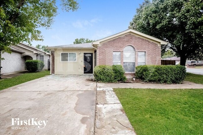 property at 2613 Winding Rd