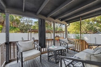 6305 S MacDill Ave in Tampa, FL - Building Photo - Building Photo