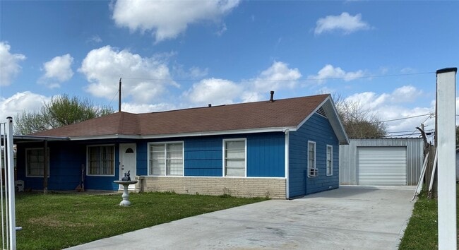 15513 Vonnet St in Channelview, TX - Building Photo - Building Photo