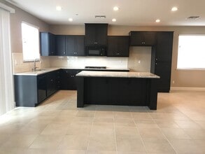 1627 Marsh Ct in Los Banos, CA - Building Photo - Building Photo