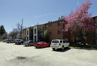 Gregory Creek Townhomes in Boulder, CO - Building Photo - Building Photo