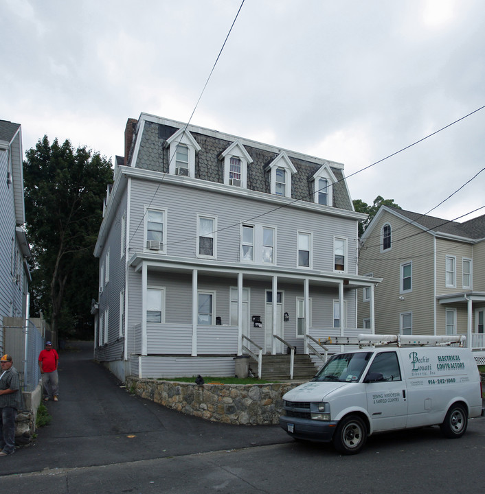 4-6 Larsen St in Norwalk, CT - Foto de edificio