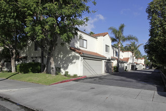 Palm Villas in Buena Park, CA - Building Photo - Building Photo