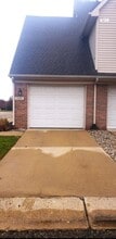 7438 Lacy Dr in Belleville, MI - Building Photo - Building Photo