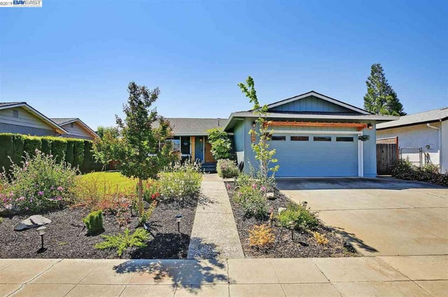 property at 4833 Primrose Ln