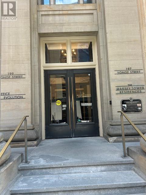 property at 197 Yonge St