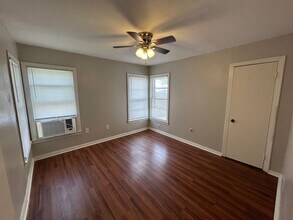 4409 Bagby Ave in Waco, TX - Building Photo - Building Photo