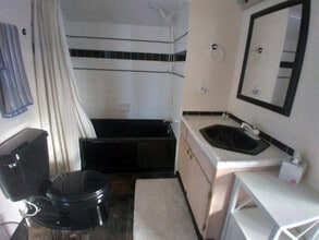 16410 St James Cir in Anchorage, AK - Building Photo - Building Photo