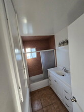 3209 Mona Way in Bakersfield, CA - Building Photo - Building Photo