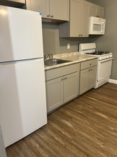 705 14th St, Unit 1 in Beaver Falls, PA - Foto de edificio - Building Photo