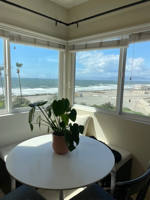 124 45th St, Unit A in Manhattan Beach, CA - Building Photo