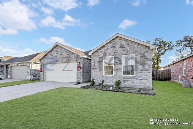 2301 Vlg Crk Ln in Denton, TX - Foto de edificio - Building Photo