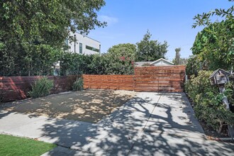 3574 Helms Ave in Culver City, CA - Building Photo - Building Photo