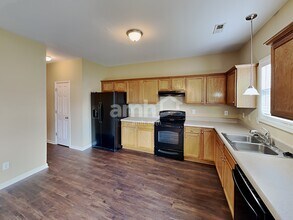 813 S Hollybrook Rd in Wendell, NC - Building Photo - Building Photo