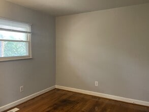 3109 N Parham Rd in Richmond, VA - Foto de edificio - Building Photo