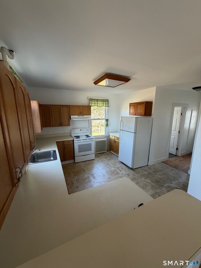 216 High Rock Rd in Groton, CT - Building Photo - Building Photo