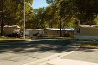 The Woodlands in Wichita, KS - Foto de edificio - Building Photo