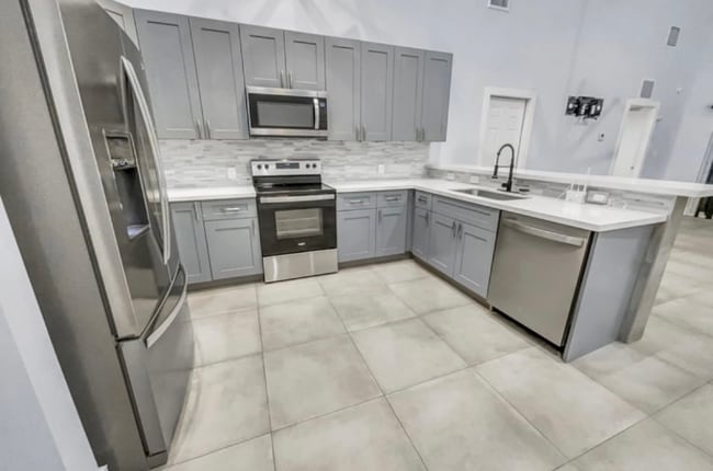 1545 SW 32nd St in Fort Lauderdale, FL - Building Photo - Building Photo