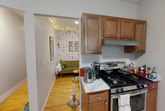 13 Pleasant St, Unit 10 Pleasant St., #2 in Cambridge, MA - Building Photo - Building Photo
