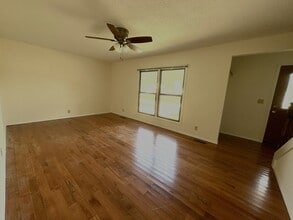 1901 Kenny Ave in Champaign, IL - Building Photo - Building Photo