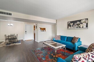 8419 Hearth Dr in Houston, TX - Building Photo - Building Photo