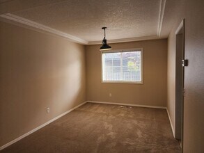 16510 NW Brandberry Dr in Portland, OR - Building Photo - Building Photo