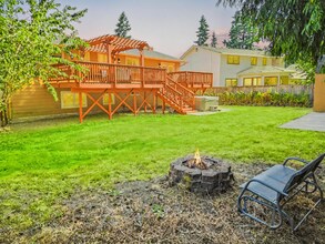 12919 SE 185th St in Renton, WA - Building Photo - Building Photo
