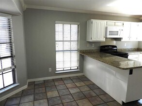 4090 Windhaven Ln in Dallas, TX - Building Photo - Building Photo